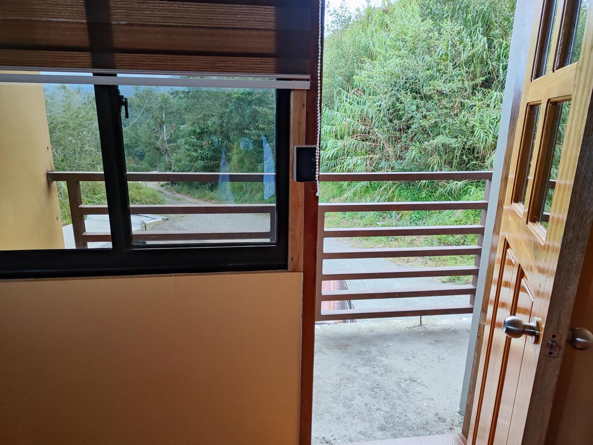 Hiwang Native House Inn & Viewdeck Банаю Номер фото